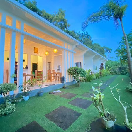 The Hill View Lombok Hotel Kuta  ภายนอก รูปภาพ