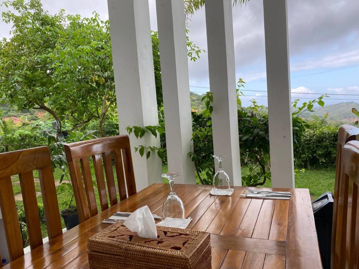 The Hill View Lombok Hotel Kuta  ภายนอก รูปภาพ