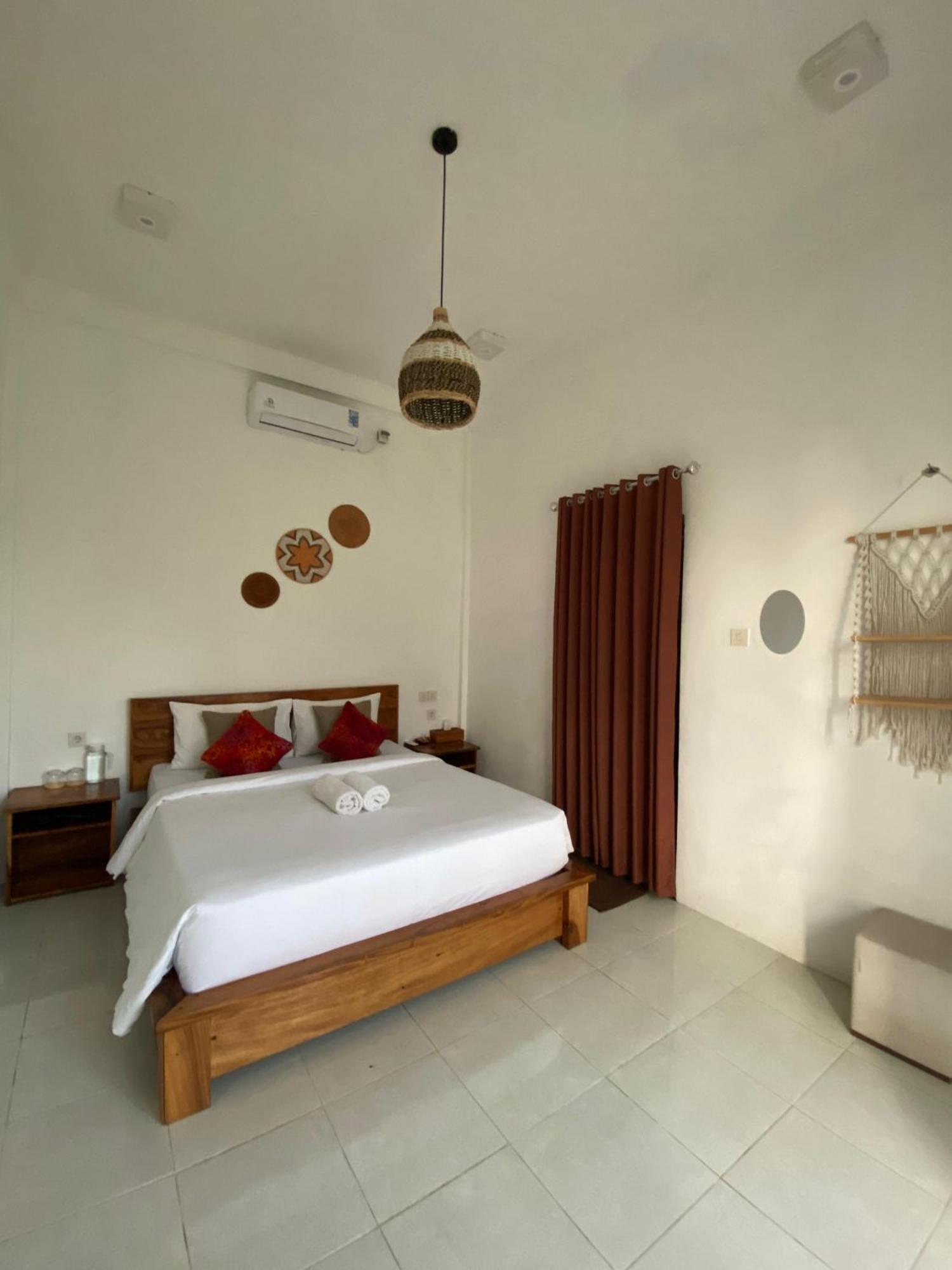 The Hill View Lombok Hotel Kuta  ภายนอก รูปภาพ
