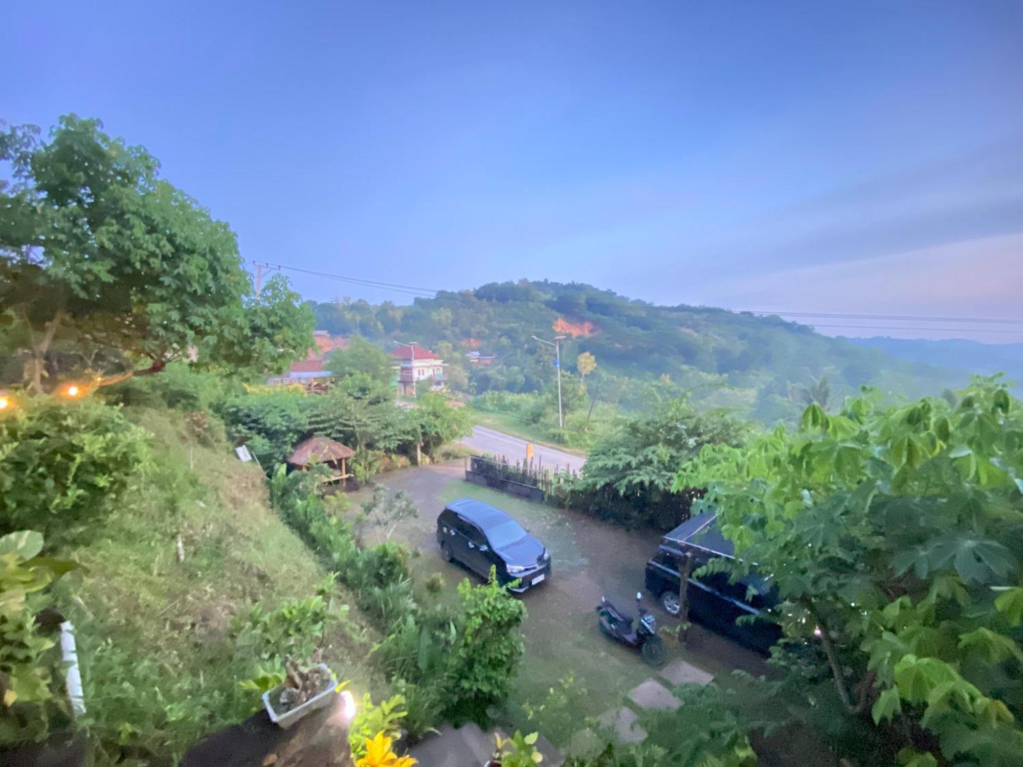The Hill View Lombok Hotel Kuta  ภายนอก รูปภาพ