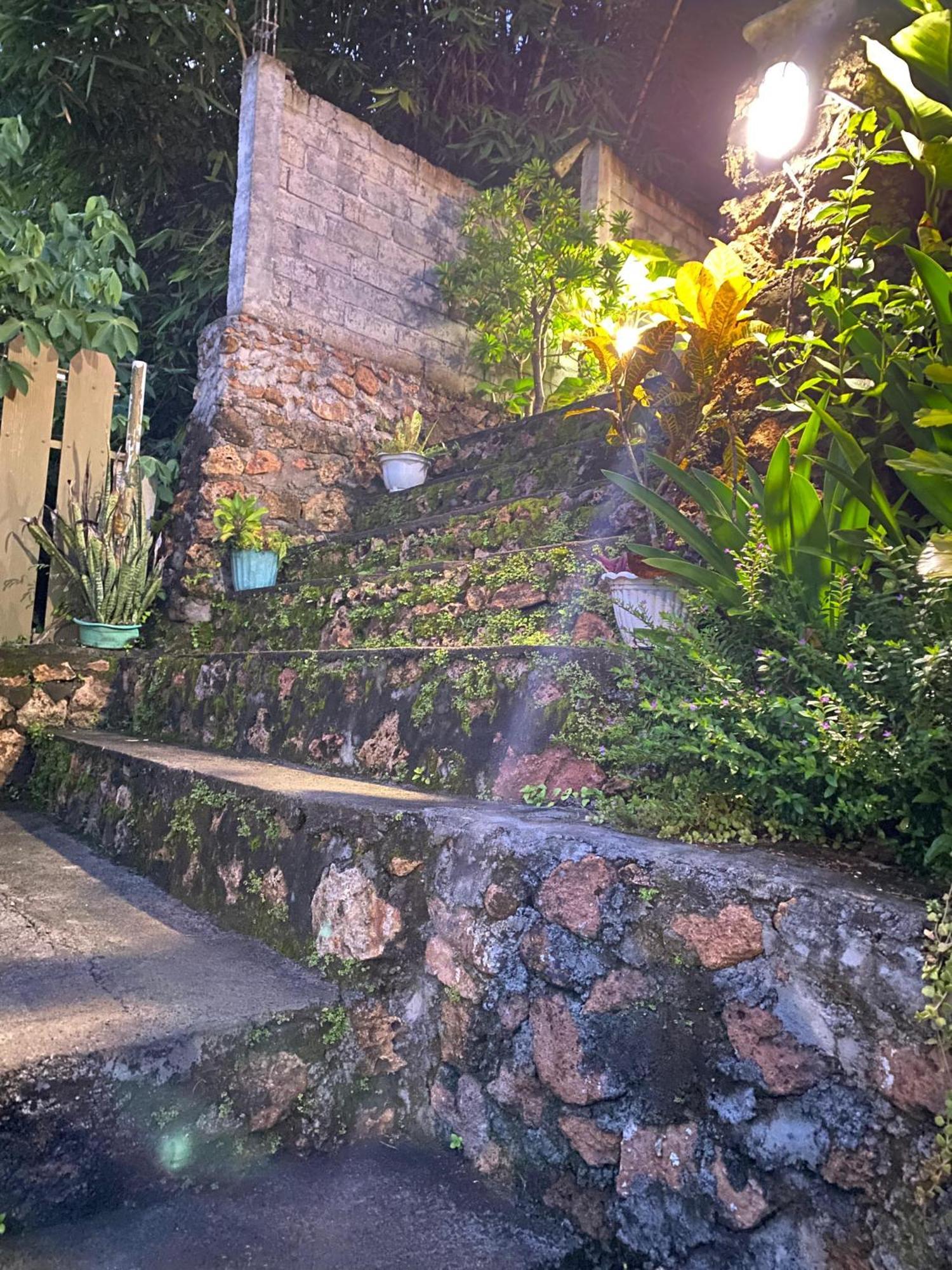 The Hill View Lombok Hotel Kuta  ภายนอก รูปภาพ